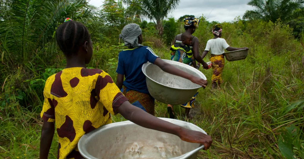 Local communities in Woukpokpoe, Benin accessing safe, clean water (Photo: World Bank Photo Collection, via Flickr, CC BY-NC-ND 2.0) Local communities in Woukpokpoe, Benin accessing safe, clean water (Photo: World Bank Photo Collection, via Flickr, CC BY-NC-ND 2.0)